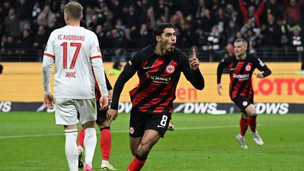 Ein Abend für Vereinslegende „Holz“ Eintracht Frankfurt überzeugt erst spät gegen Augsburg