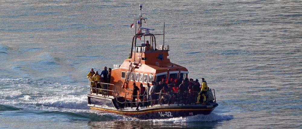 Überfahrt im Schlauchboot Vier Migranten im Ärmelkanal ertrunken