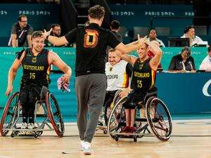 Zum ersten Mal seit 32 Jahren Rollstuhlbasketballer erreichen Halbfinale in Paris