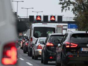 Bauarbeiten während der Herbstferien Lange Staus auf Berlins Straßen – zwei Stunden mehr auf der A100