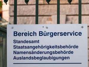 Hunderte Anträge bei Standesämtern eingegangen Über 1200 Menschen in Berlin wollen ihren Namen und ihr Geschlecht ändern lassen