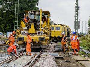 „Jahrelange Planungsarbeit steht auf dem Spiel“ Gewerkschaft warnt vor Stopp wichtiger Sanierungsprojekte bei der Deutschen Bahn