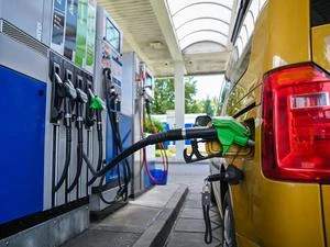 „Noch einmal deutlich gestiegen“ Kartellamt sieht wachsenden Preisaufschlag an Autobahntankstellen