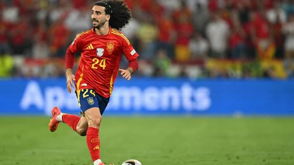 Bei jedem Ballkontakt im EM-Halbfinale Spaniens Cucurella wird in München ausgepfiffen
