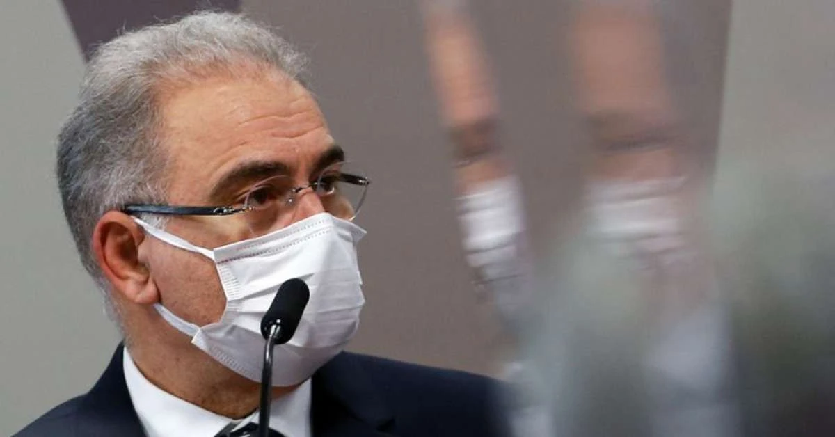 Queiroga inicia vacinação em Paquetá e não fala de CPI