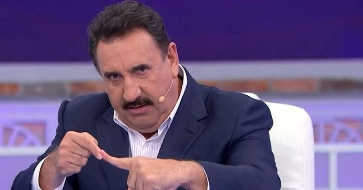 Ratinho sai em defesa de Sérgio Reis e critica artistas