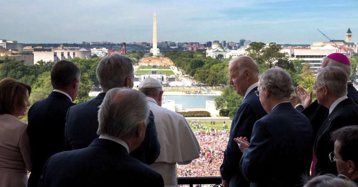 Por que bispos americanos querem impedir Biden de comungar