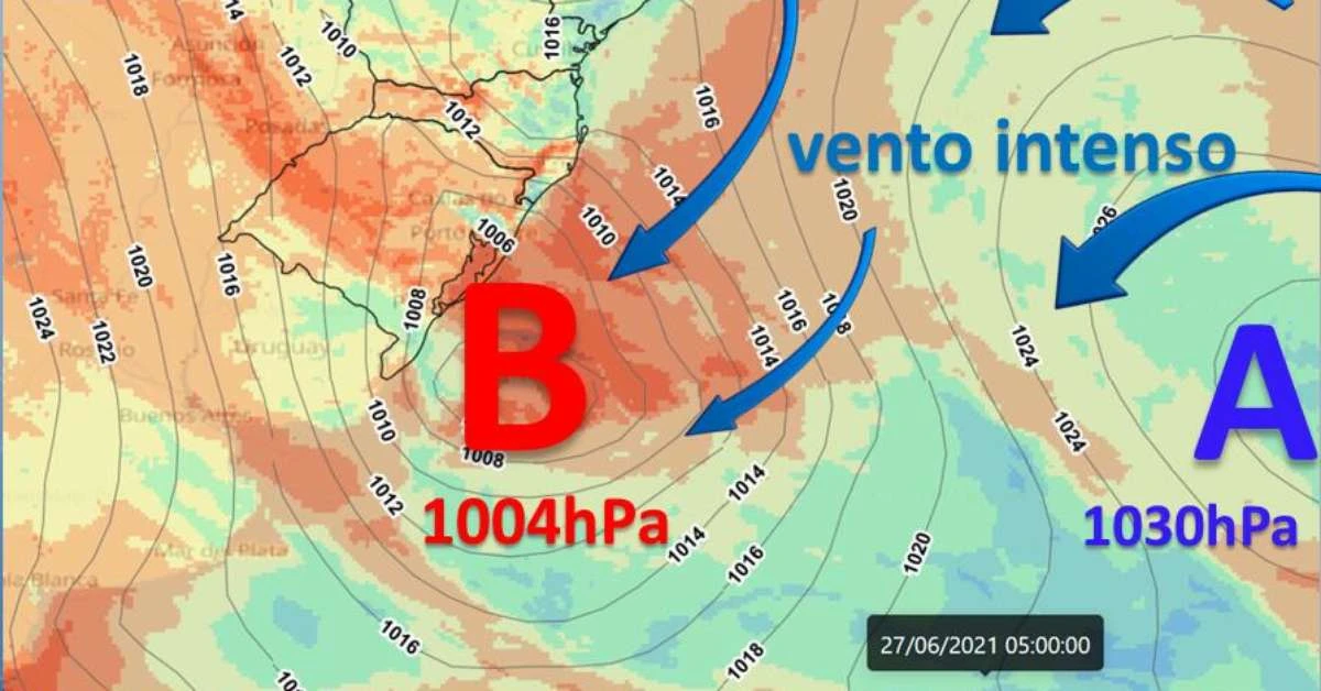 Três ciclones se formam na costa do Brasil