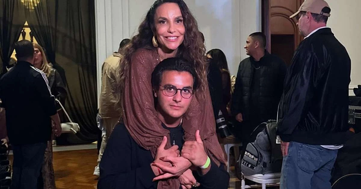 Ivete Sangalo abre o jogo sobre cuidar da imagem do filho de 15 anos