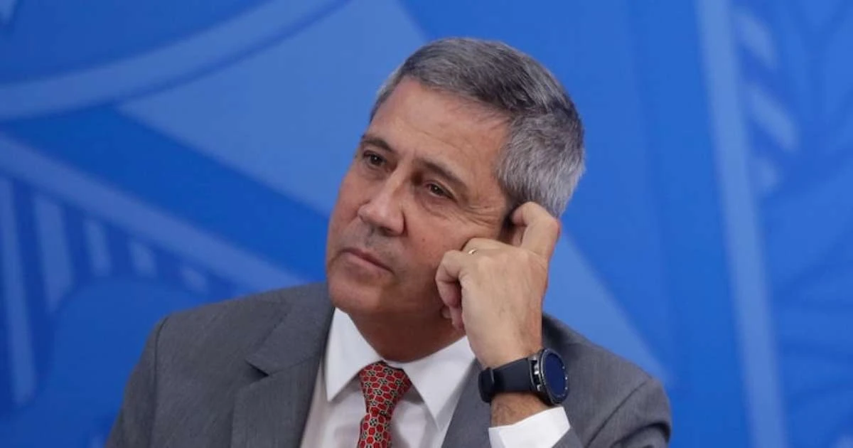 Em meio a plano de golpe, general sugeriu a Bolsonaro colocar Braga Netto na Defesa, diz TV