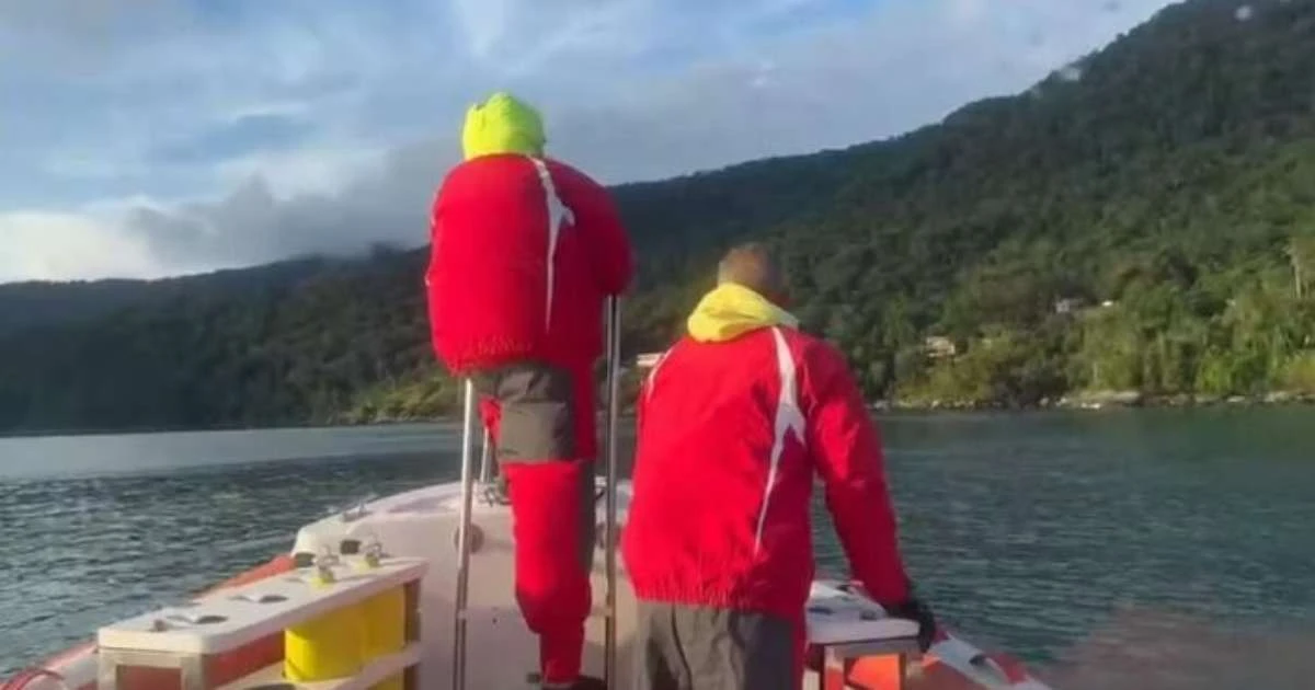 Bombeiros e Marinha procuram casal que desapareceu durante passeio de moto aquática no litoral de SP