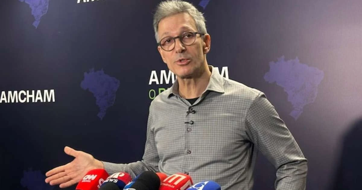 Zema diz que quem votar em Flávio Bolsonaro entregará eleição a Lula; Caiado pede união contra o PT