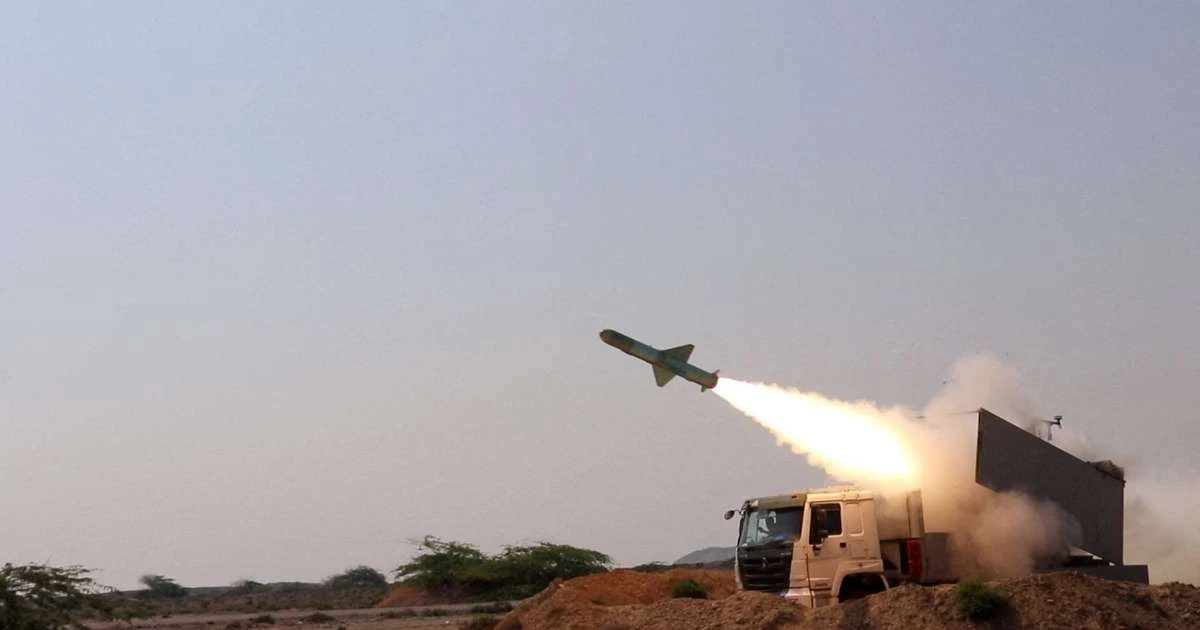 Após bombardeios dos EUA, Irã ataca Bahrein com drones e navio é atingido no Estreito de Ormuz