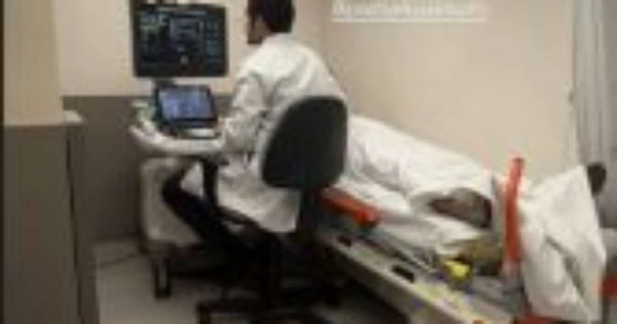 Poliana Rocha mostra Leonardo indo ao hospital e preocupa fãs: 'Hoje é dia'