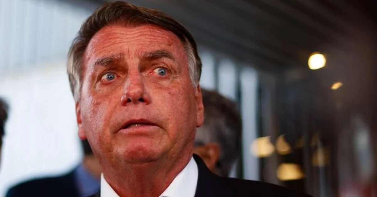 Sob risco de ser preso, Bolsonaro é esperado em atos na Câmara nesta terça