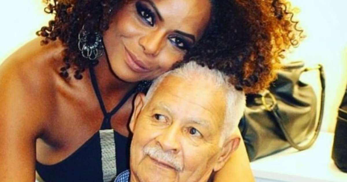 Adriana Bombom lamenta a morte do pai que conheceu 43 anos após seu nascimento