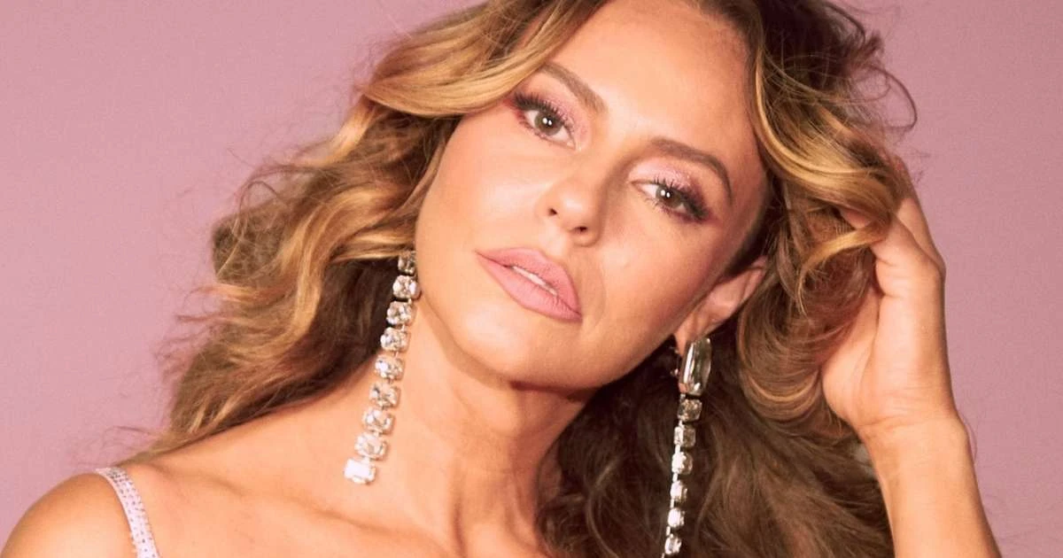 Gente! Paolla Oliveira exibe corpo real e sem filtro