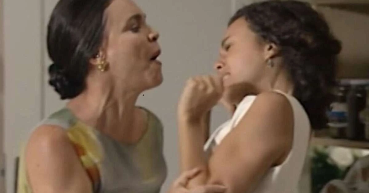 Helena e Joyce se afastam de vez no final de 'História de Amor'? Revelação de segredo cabeludo muda o destino de mãe e filha
