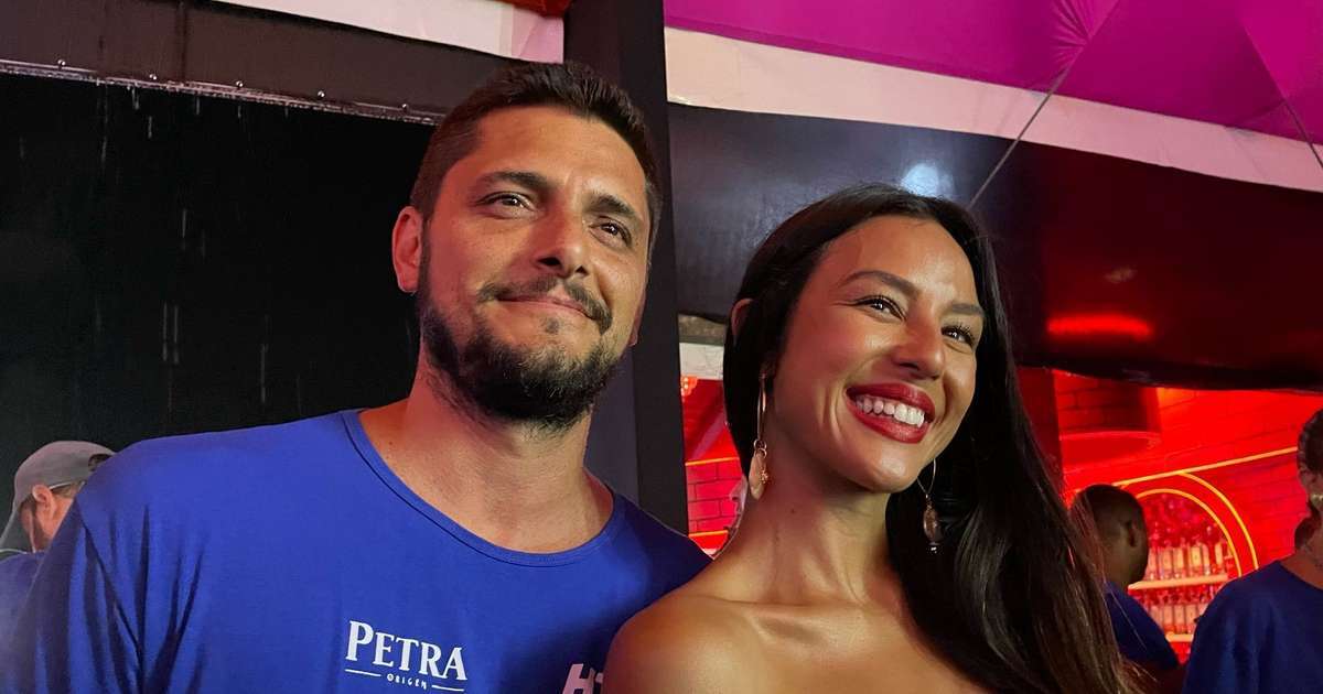 Com duas filhas, Bruno Gissoni diz que 'qualquer viagem com a esposa vira uma mini lua de mel'