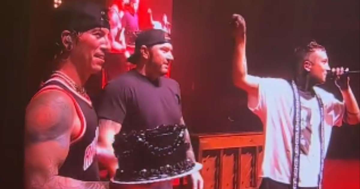 Twenty One Pilots: Josh Dun canta 'Parabéns pra Você' em português em show no RJ