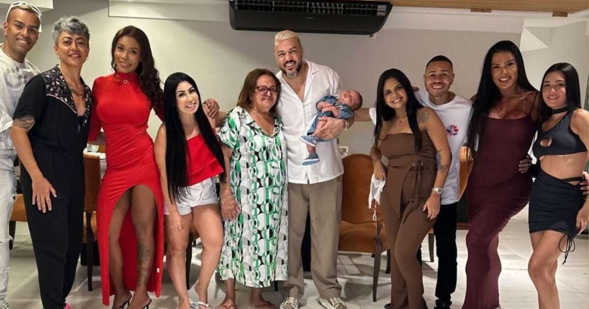 Reataram? Belo e Gracyanne Barbosa passam natal juntos