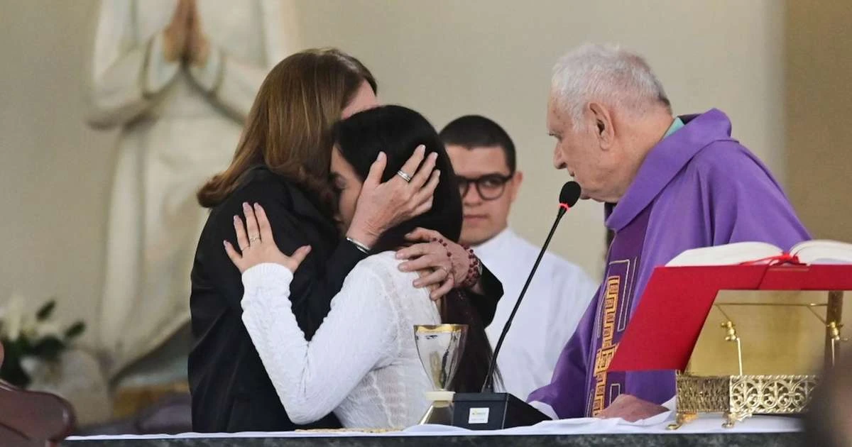 Li Martins quebra silêncio com oração após missa de 7º dia do marido, JP Mantovani: 'Que eu procure mais...'