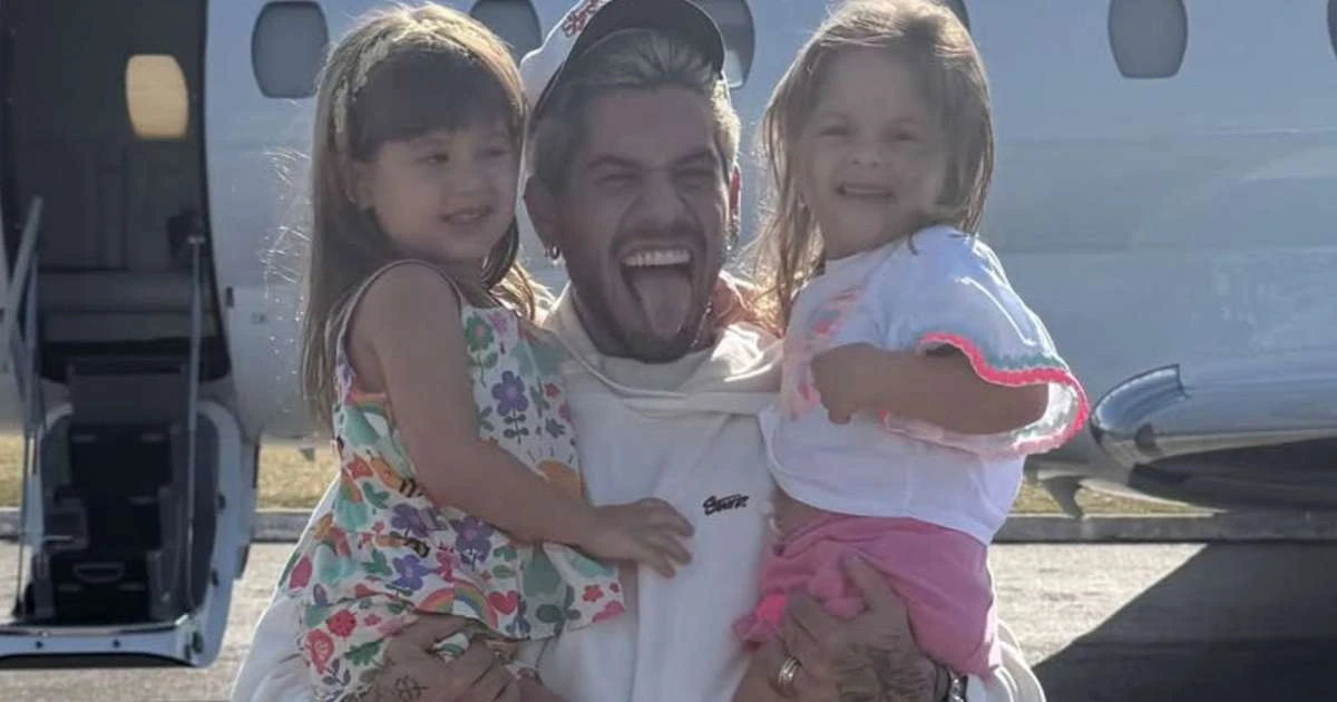 Após separação, Zé Felipe reencontra as filhas pela primeira vez: 'Papai ama'