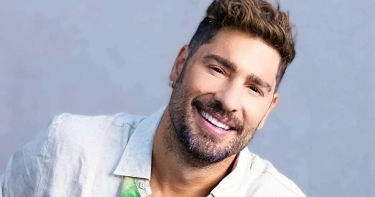 'Power Couple': Victor expõe peça íntima de participante no meio da sala