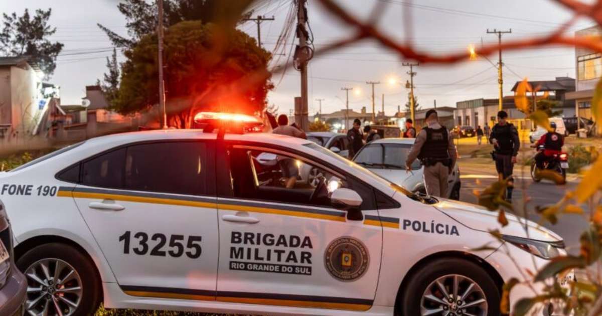 Homem é preso em Capão da Canoa após invadir residência e tentar fugir pelos telhados