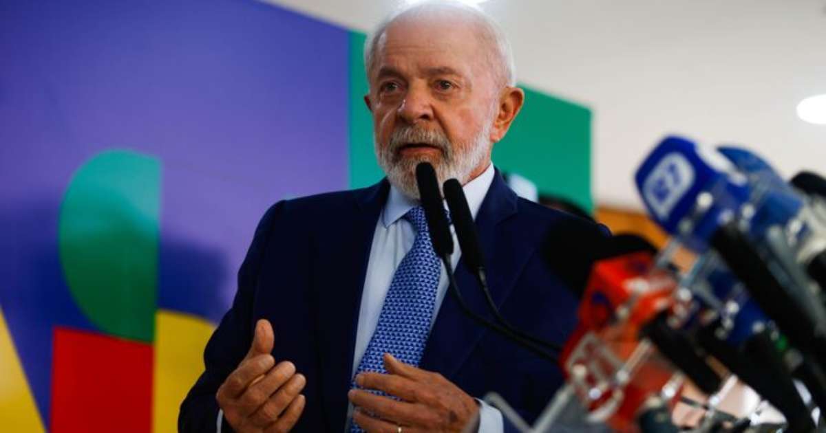 Lula diz que Zelensky foi 'humilhado' por Trump e chama bate-boca de 'cena grotesca'