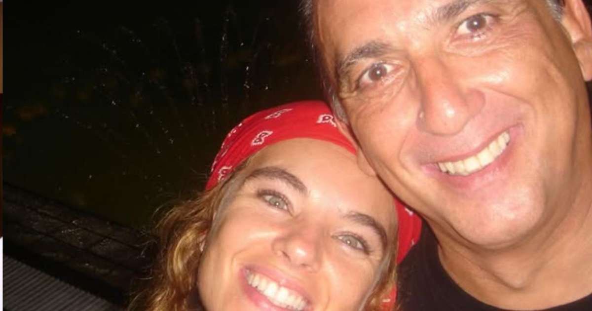 Galvão Bueno celebra 25 anos de casamento e celebra: 'Amor de minha vida'