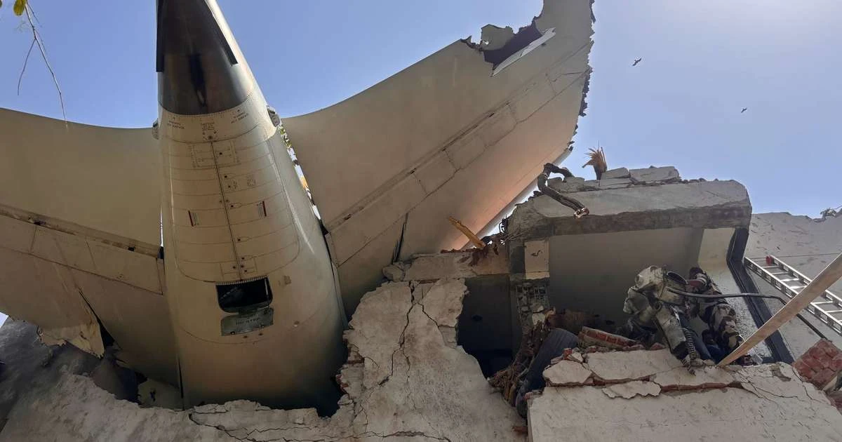 Piloto de avião que caiu na Índia tem histórico médico investigado após relatos de depressão