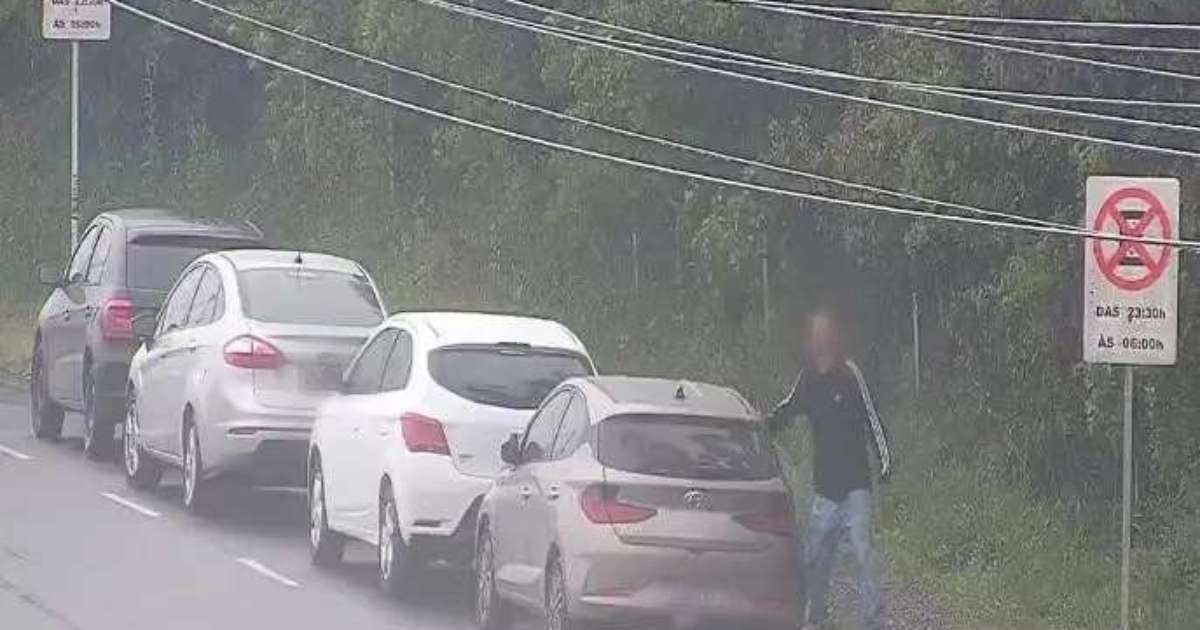 Vídeo: homem é preso após ser flagrado arrombando veículos perto de shopping em Caxias do Sul