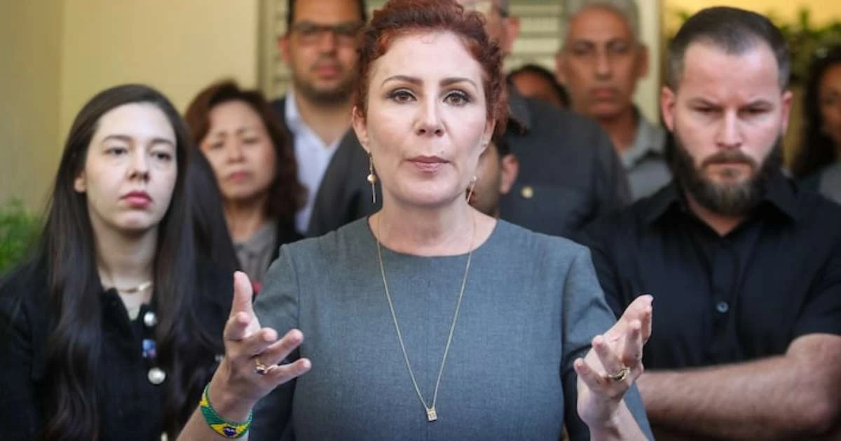 'Ataque à minha família', diz Carla Zambelli sobre ordem de prisão preventiva determinada por Moraes