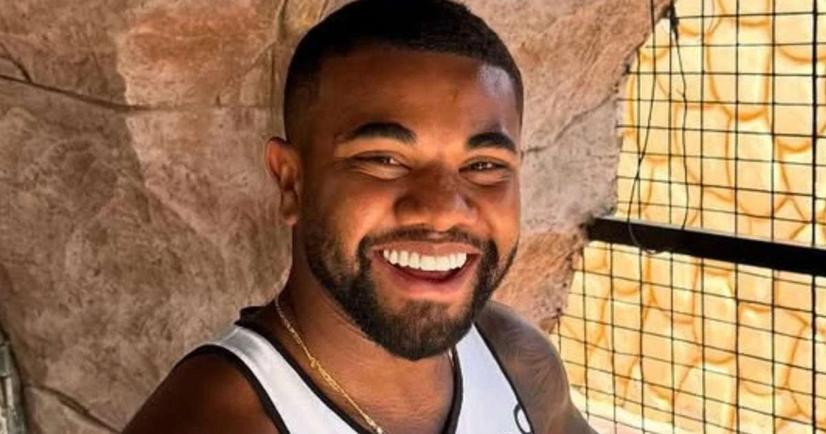 Davi Brito completa um mês longe do álcool e compartilha decisão
