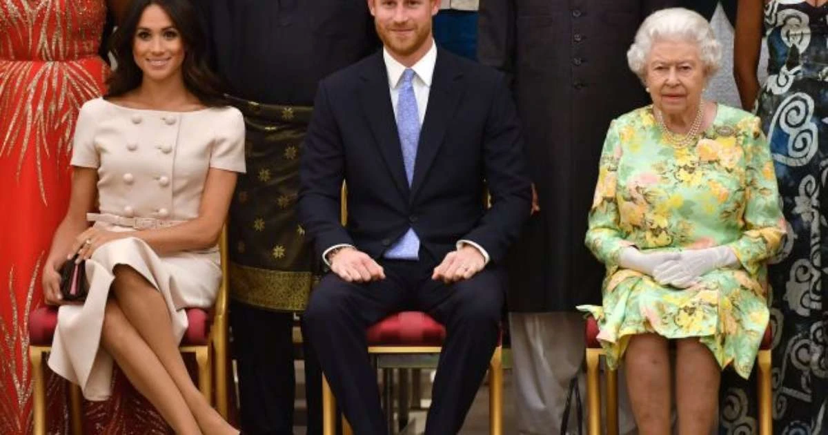 Rainha Elizabeth II teria ficado desapontada com Harry e Meghan antes do casamento, revela prima confidente