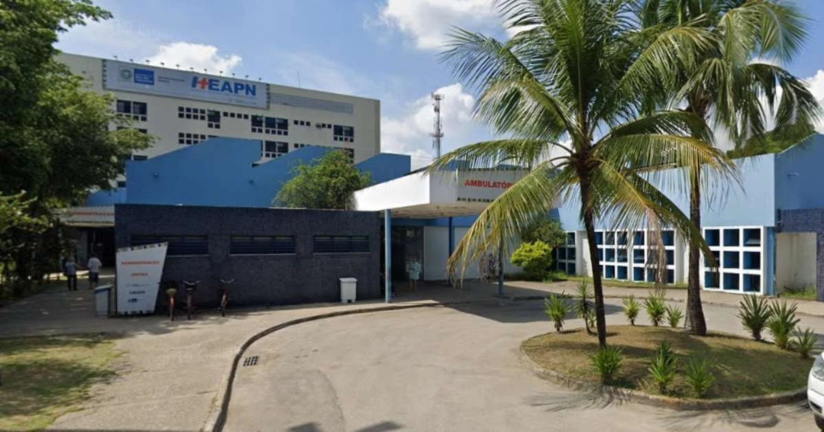 Menina de 3 anos é baleada na cabeça em Belford Roxo; ela ia ao médico com a família quando foi atingida