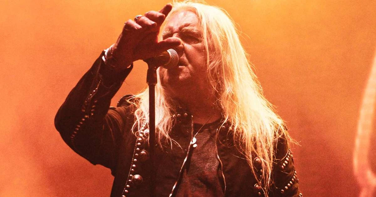 Biff Byford remove tumor da próstata e Saxon cancela mais shows