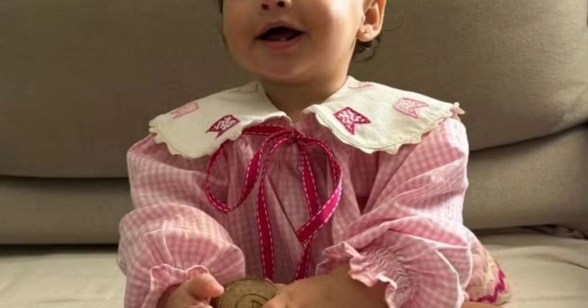 Filha de Neymar com Amanda Kimberlly celebra um ano com festa junina