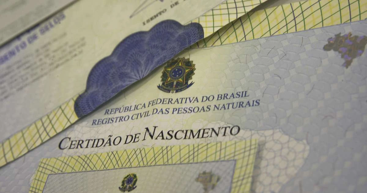 'Tinha pavor quando chegava Dia dos Pais': o relato de quem sempre teve que explicar o espaço em branco no documento