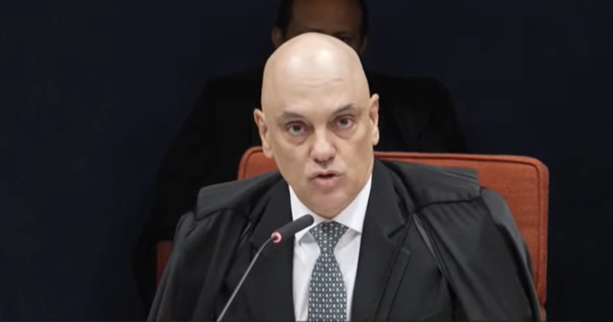 Omissão e covardia não são opções para pacificação do país, diz Moraes no início do julgamento da trama golpista