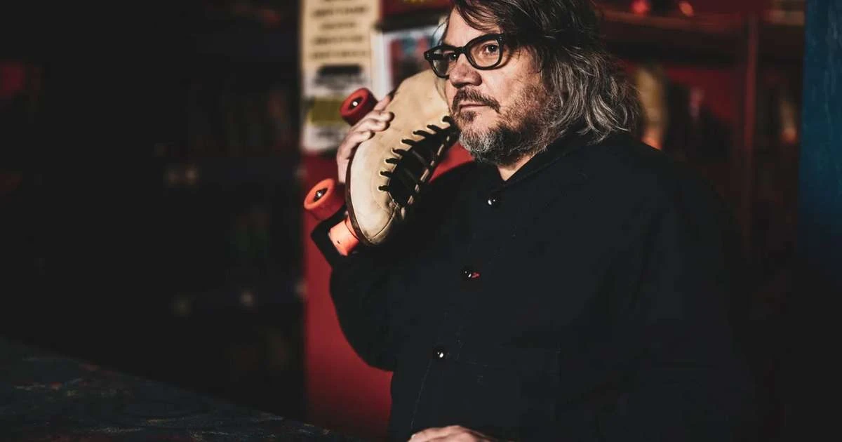 Jeff Tweedy vai enfrentar os tempos sombrios com um novo álbum triplo