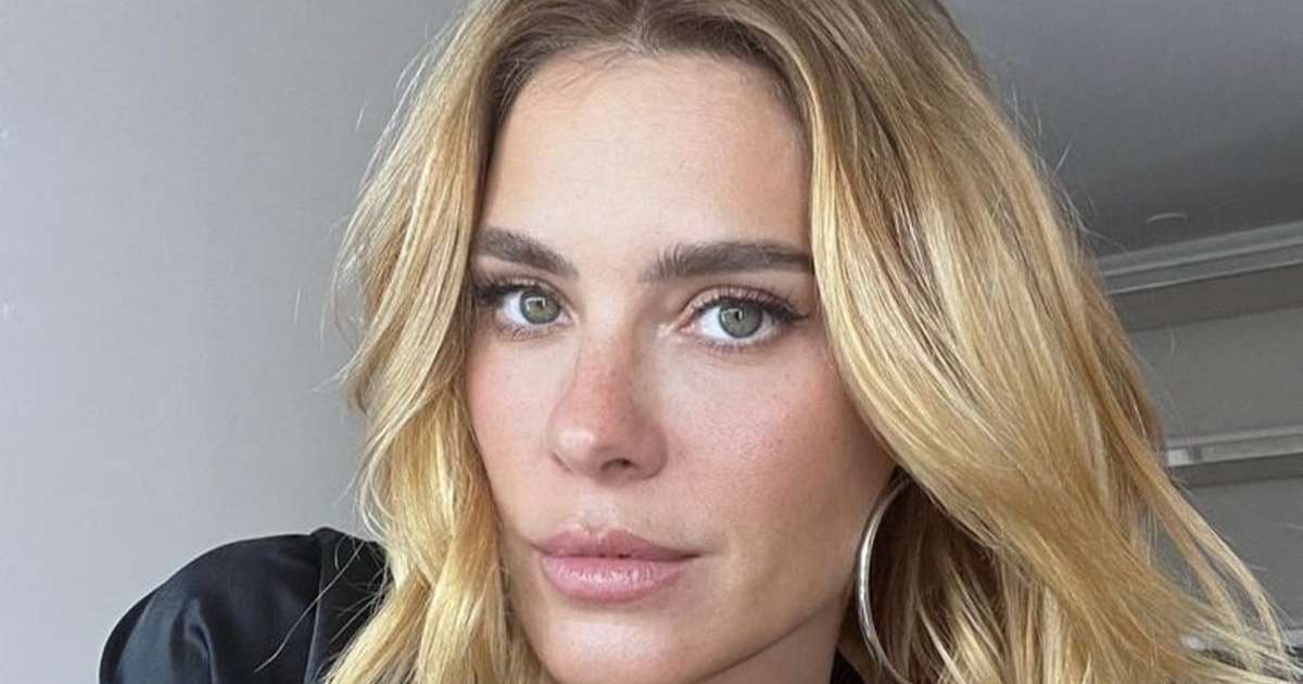 Com look grifado, Carolina Dieckmann faz piquenique com vinhos em fazenda com diárias altíssimas