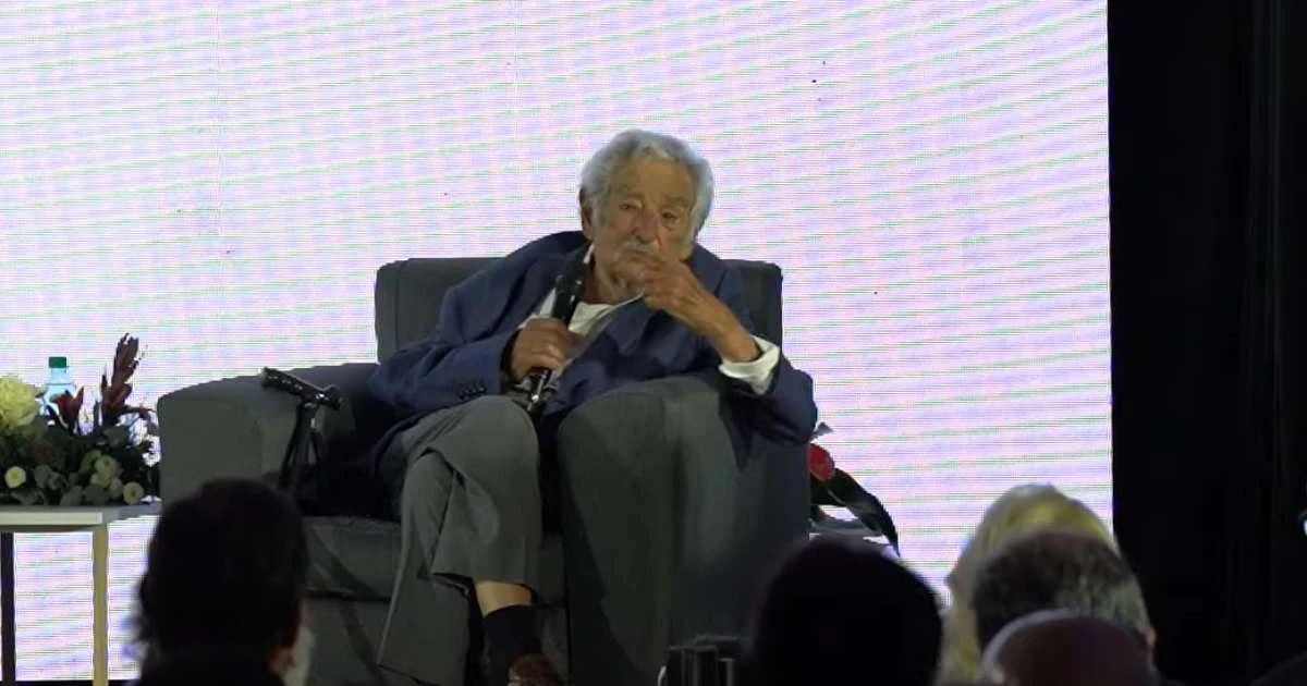 Pepe Mujica discursou pela última vez em evento político antes de se recolher em sua chácara
