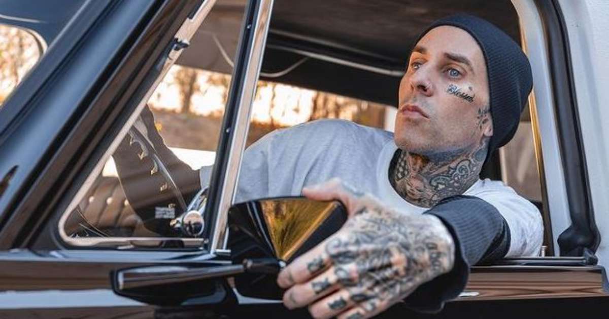 Baterista do Blink-182 diz que queda de avião em Vinhedo (SP) o deixou em crise: 'Tive pesadelos'