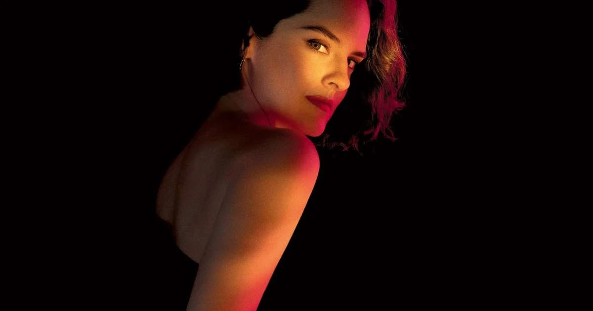 Novo 'Emmanuelle' troca erotismo do clássico por exploração rasa da sexualidade feminina