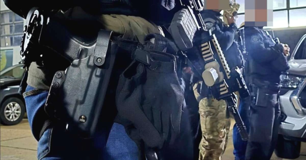 Golpe dos nudes e armas ilegais: Megaoperação desarticula rede criminosa em 7 cidades da Região Metropolitana