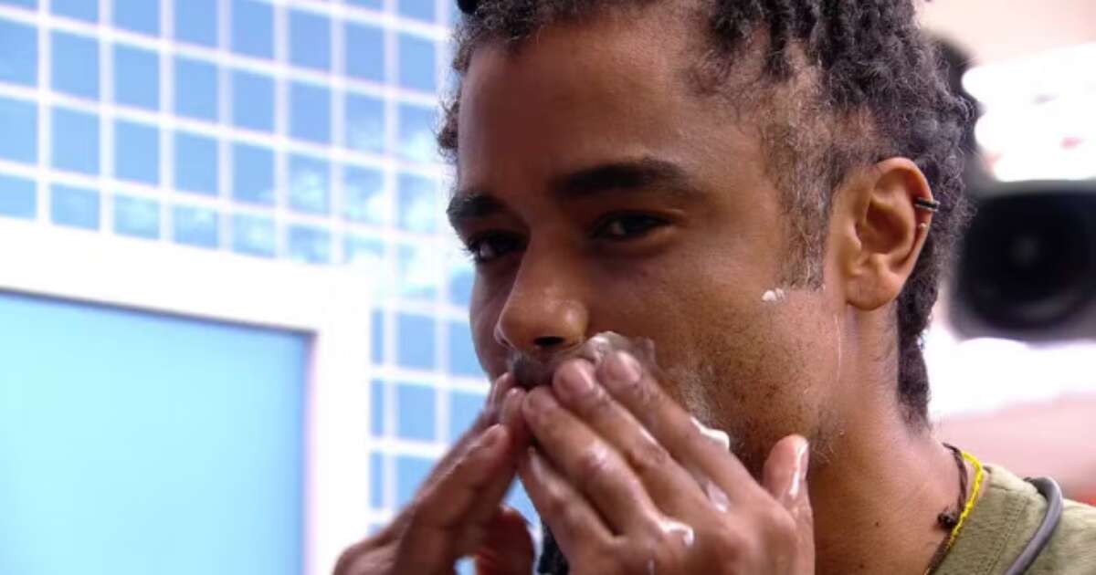 BBB25: Diogo Almeida tira a barba e Aline reage com vários gritos: 'Nossa'