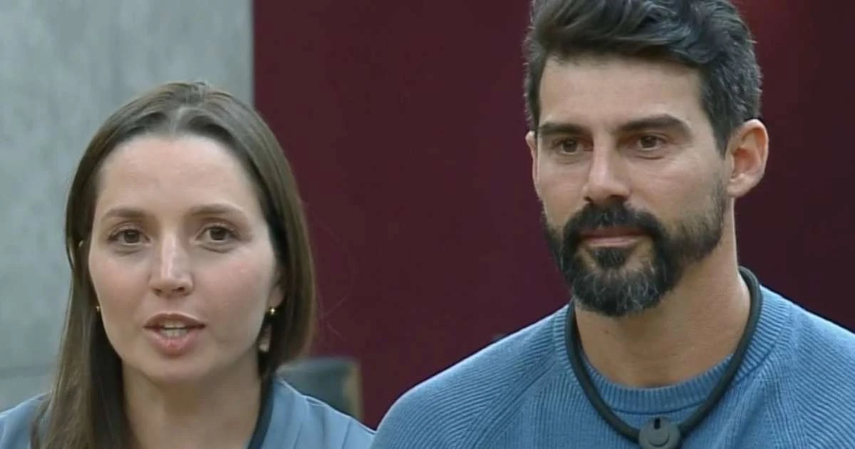 'Power Couple': Participantes tiram a máscara e detonam Carol por trás