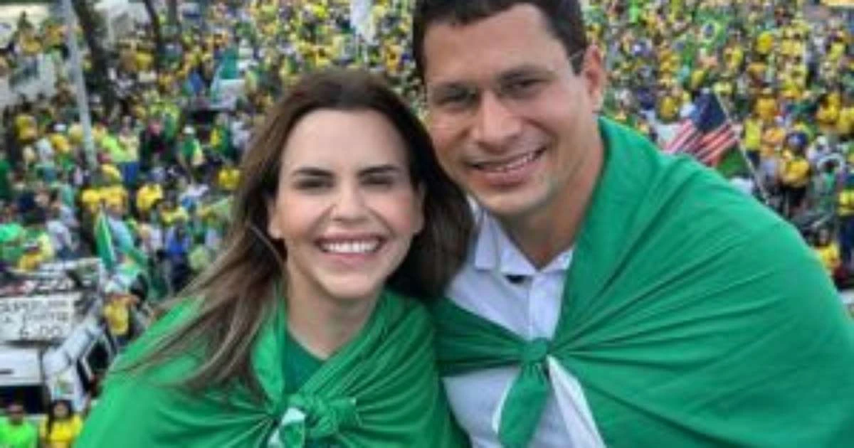 Clarissa e Pastor Júnior Tércio criticam governo Lula e defendem liberdade em ato no Recife